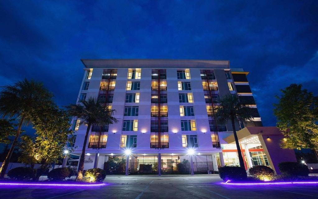 B2 Mae Sot Boutique & Budget Hotel エクステリア 写真