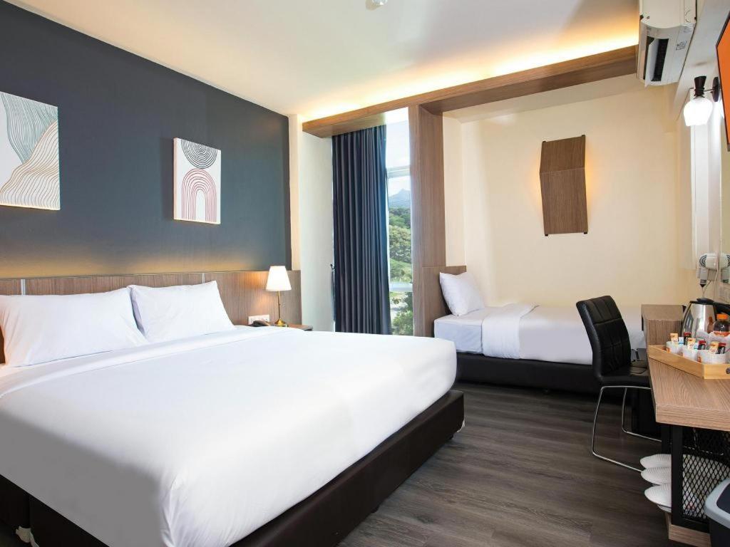 B2 Mae Sot Boutique & Budget Hotel エクステリア 写真